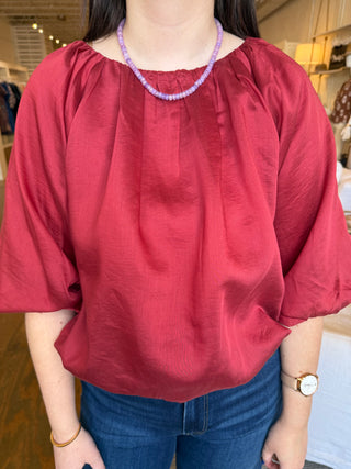 SHORT SLEEVE FLOWLY TOP, BURGUNDY