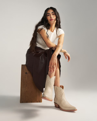 THE LYNN, CREAM/COWHIDE